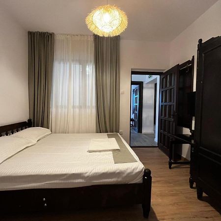 La Conac Hotel Nufaru Buitenkant foto