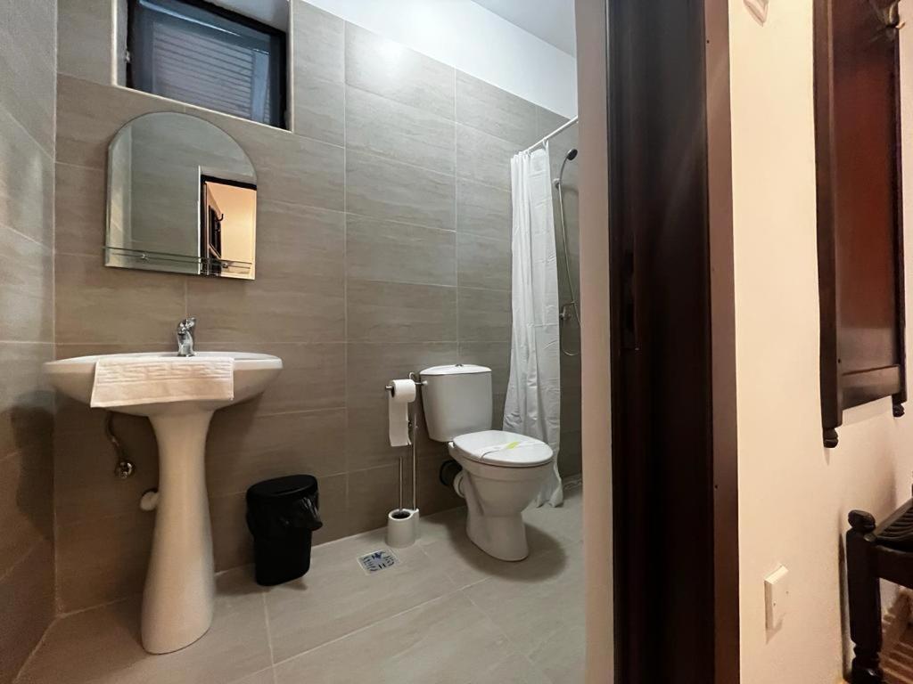La Conac Hotel Nufaru Buitenkant foto